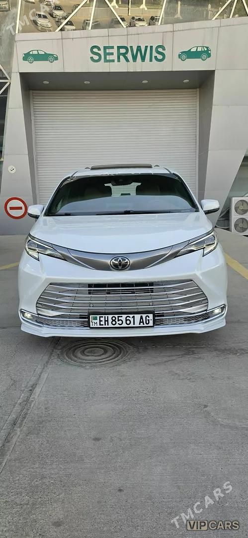Toyota Sienna, 2022