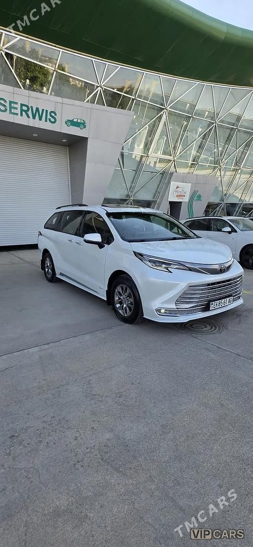 Toyota Sienna, 2022