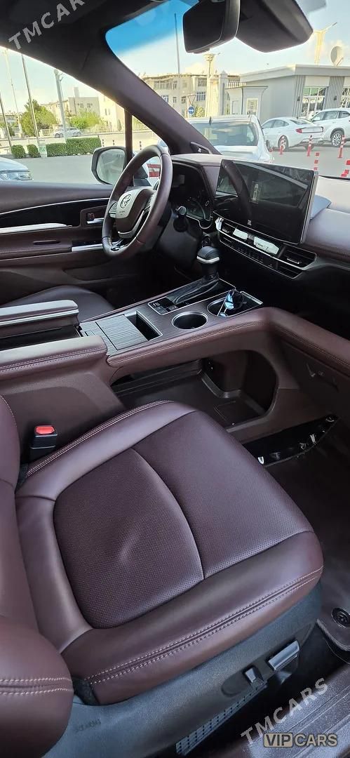Toyota Sienna, 2022