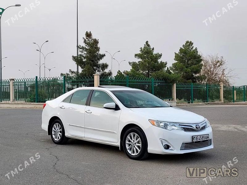 Toyota Camry, 2012