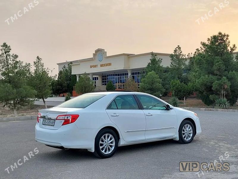 Toyota Camry, 2012