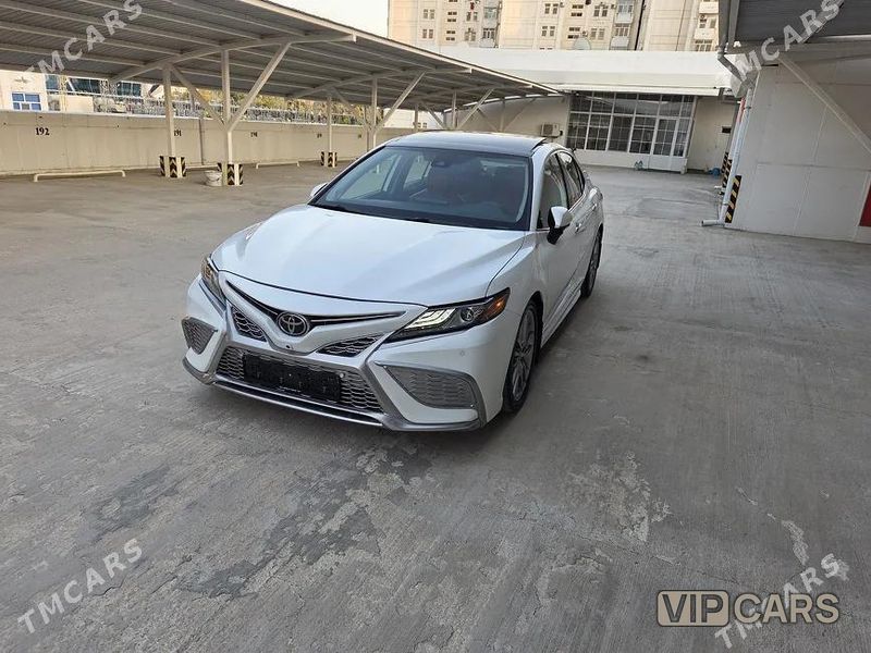 Toyota Camry, 2023