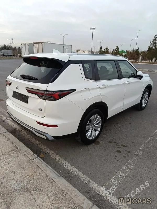 Mitsubishi Outlander, 2026