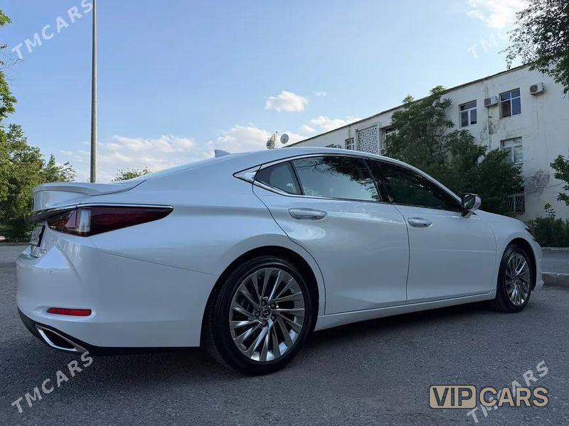 Lexus ES 350, 2023