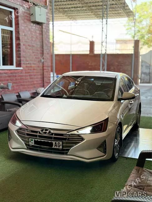 Hyundai Elantra, 2020