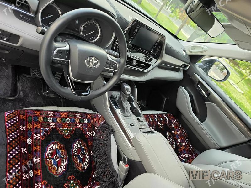 Toyota Highlander, 2022