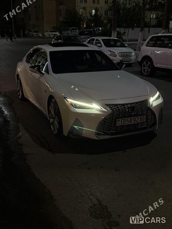 Lexus IS 350, 2021