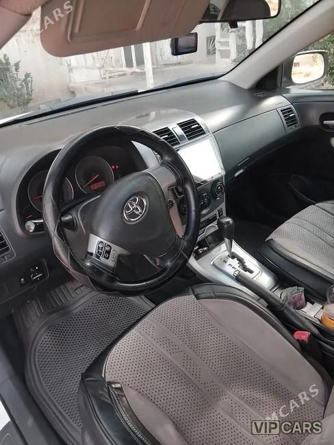 Toyota Corolla, 2010