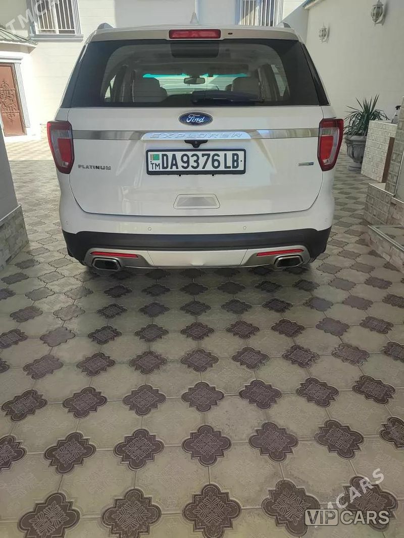 Ford Explorer, 2016