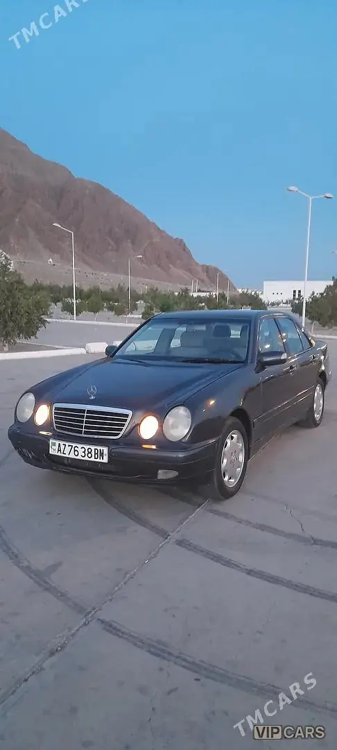 Mercedes-Benz E320, 2000 — фото 1