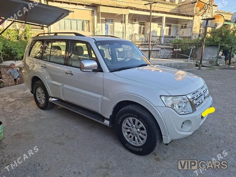 Mitsubishi Pajero, 2014