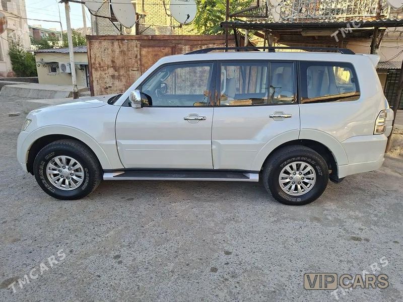 Mitsubishi Pajero, 2014