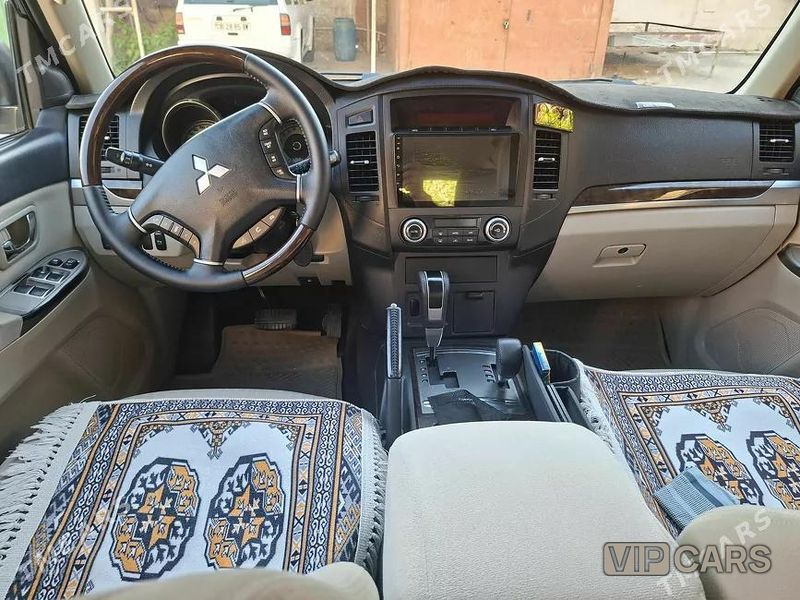 Mitsubishi Pajero, 2014