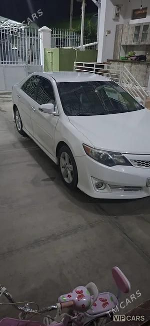 Toyota Camry, 2013