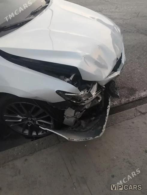 Toyota Camry, 2018