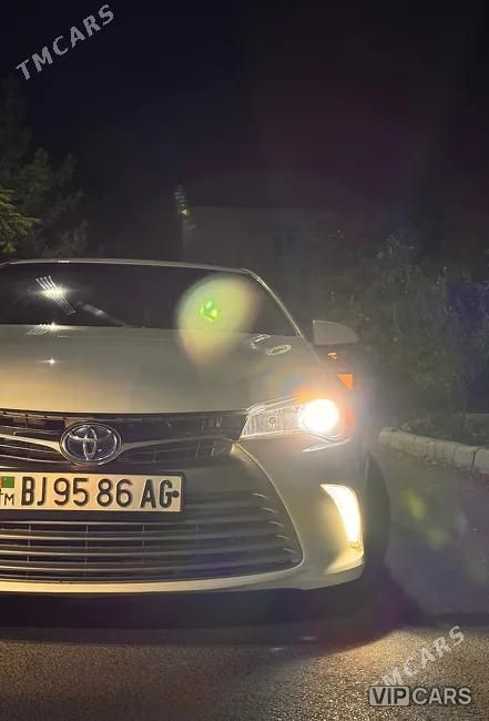 Toyota Camry, 2017