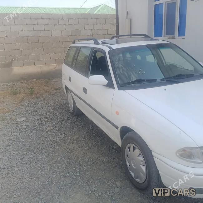 Opel Astra, 1996