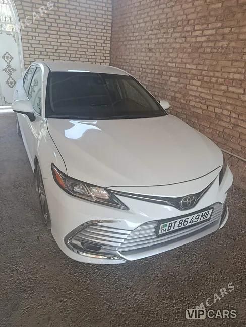 Toyota Camry, 2023
