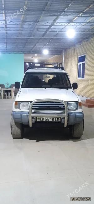 Mitsubishi Montero, 1995