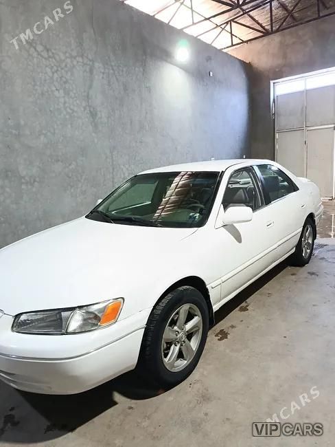 Toyota Camry, 1998