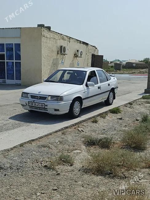 Opel Vectra, 1992