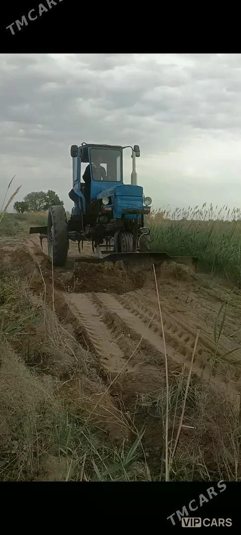 MTZ T-28, 1983