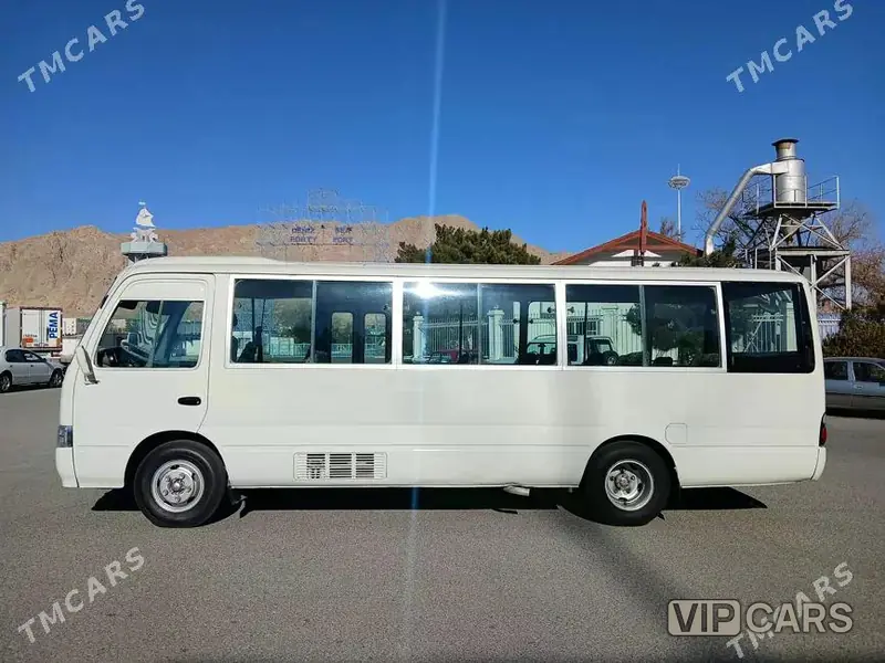 Toyota Coaster, 2001 — фото 4