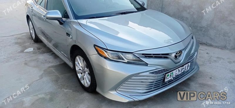 Toyota Camry, 2018