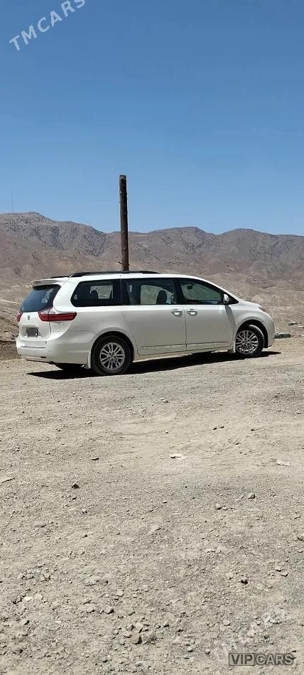 Toyota Sienna, 2017
