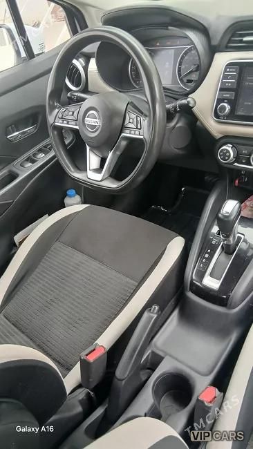 Nissan Versa, 2020