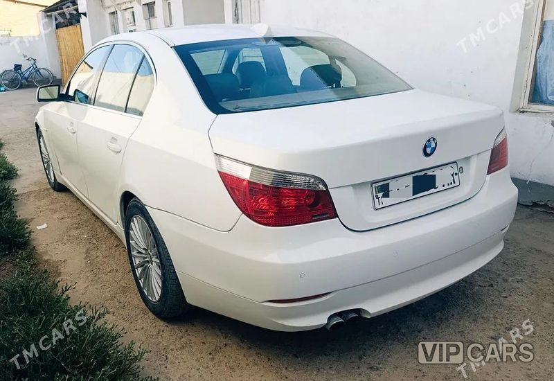 BMW E60, 2008