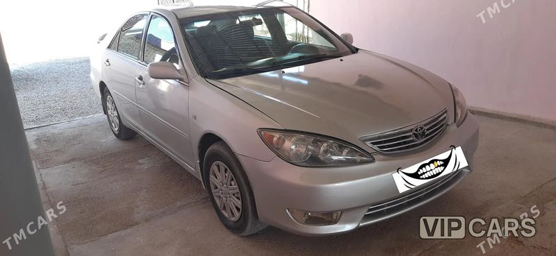 Toyota Camry, 2004