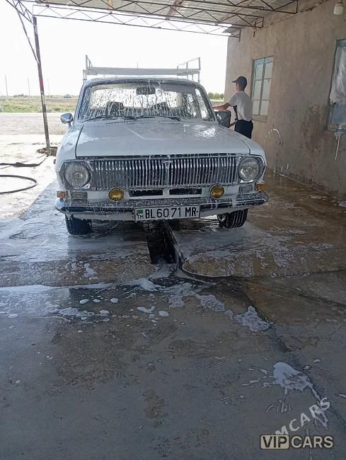GAZ 24, 1984