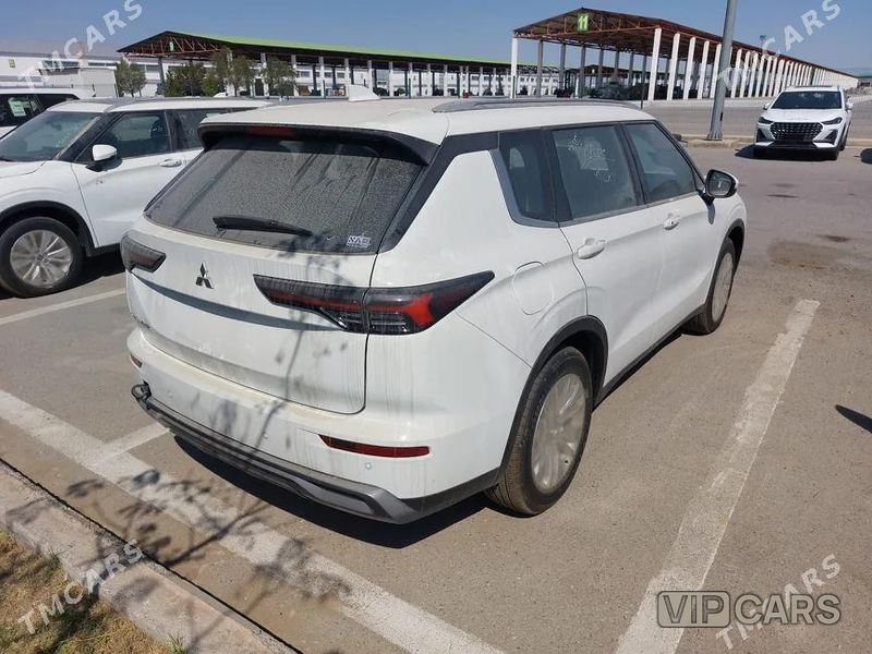 Mitsubishi Outlander, 2026