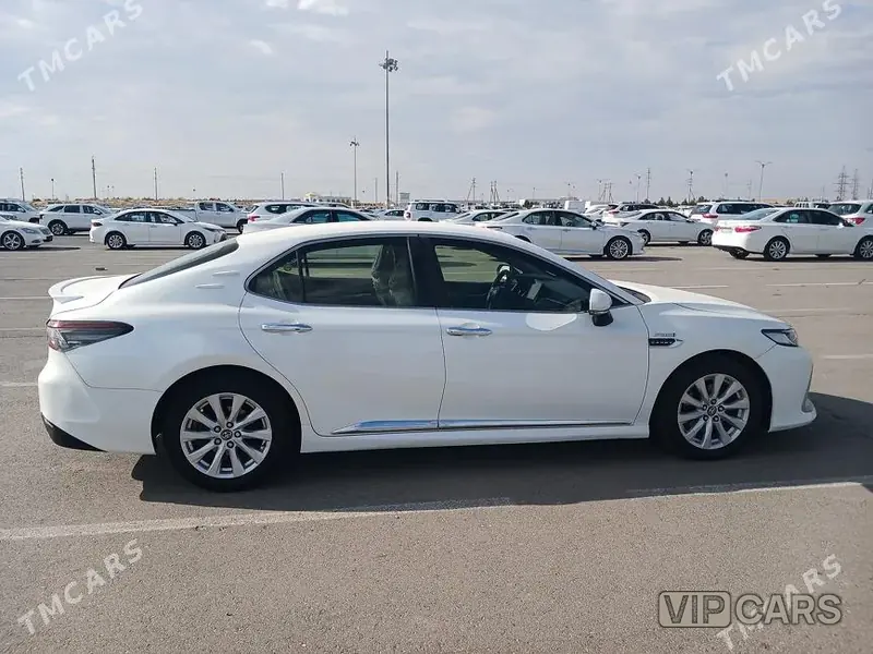 Toyota Camry Hybrid, 2021 — фото 1