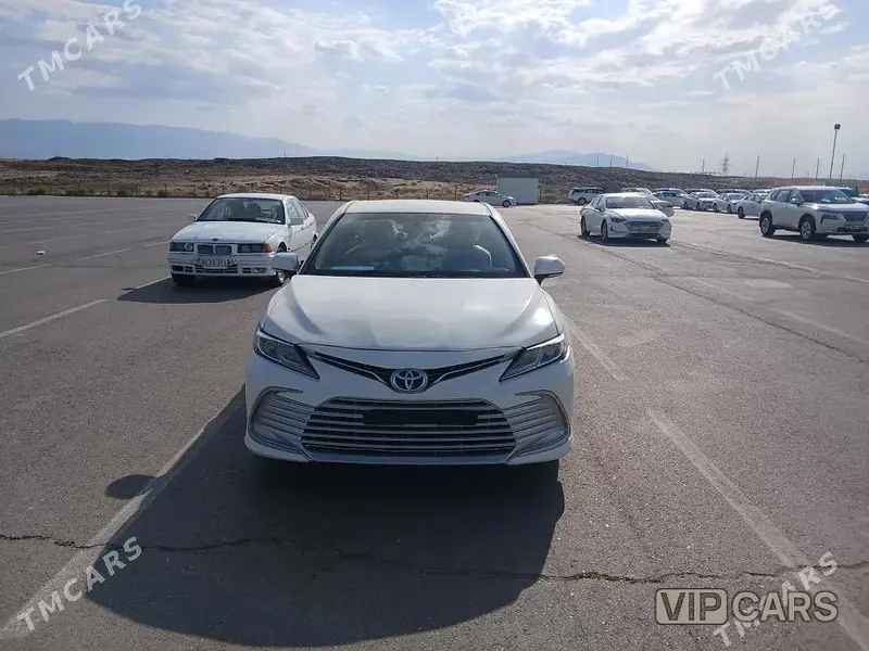 Toyota Camry Hybrid, 2021 — фото 4