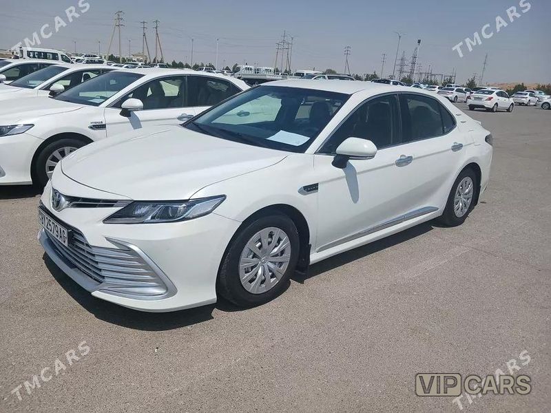 Toyota Camry Hybrid, 2021