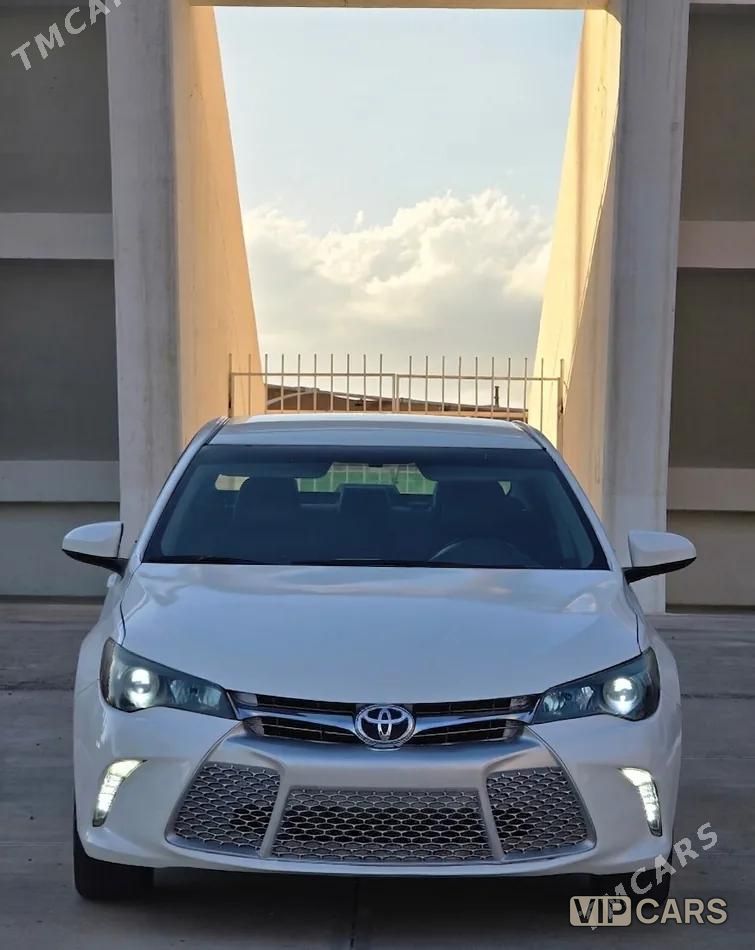 Toyota Camry, 2017