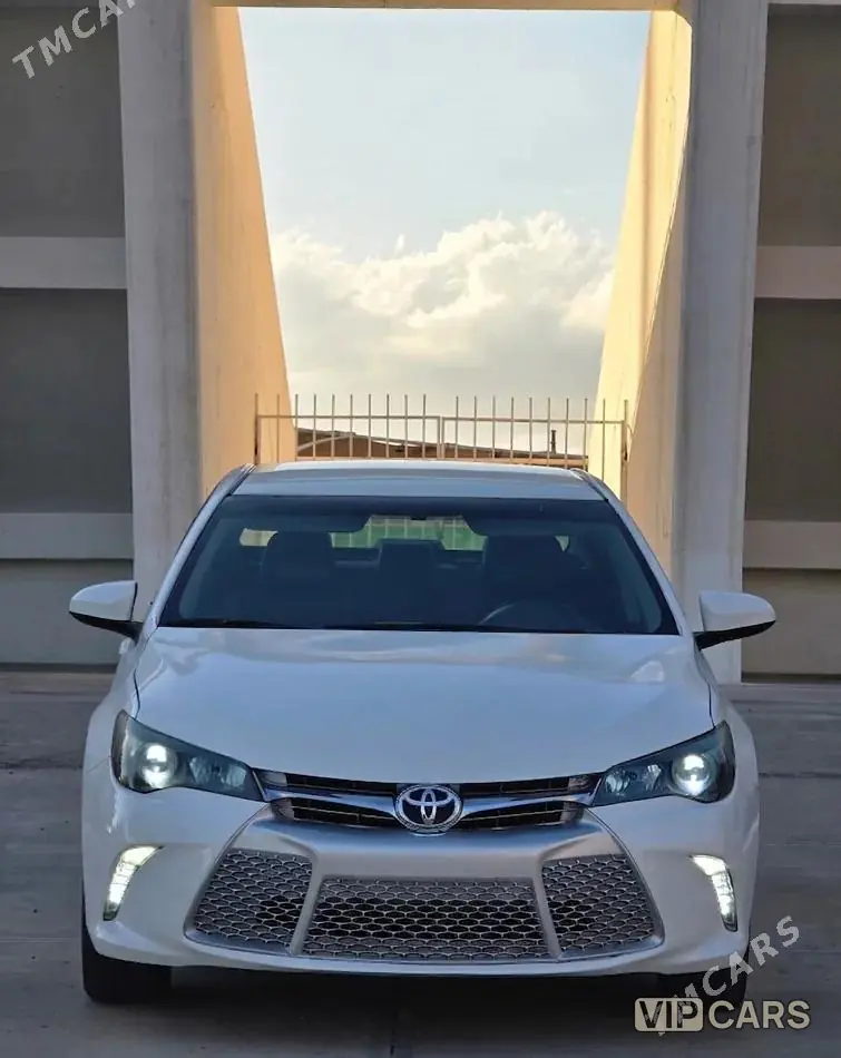 Toyota Camry, 2017 — фото 1