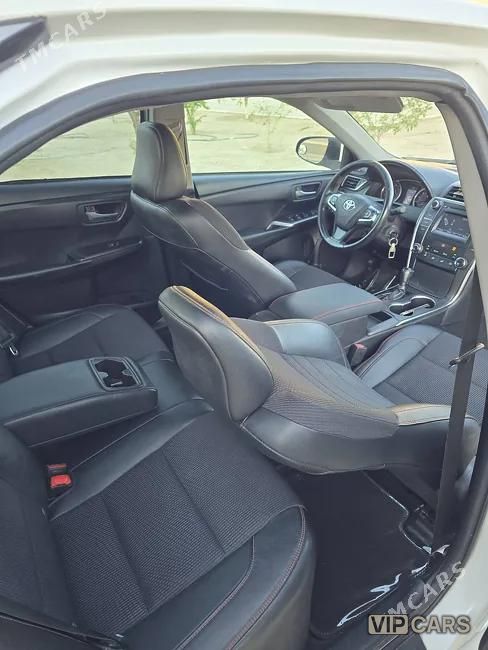 Toyota Camry, 2017
