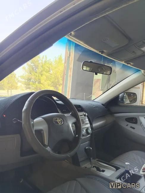 Toyota Camry, 2010