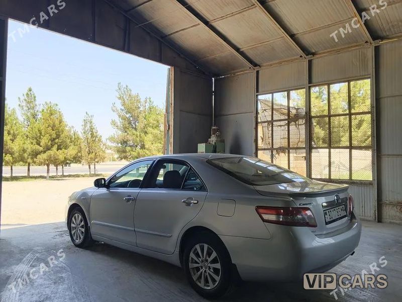 Toyota Camry, 2010