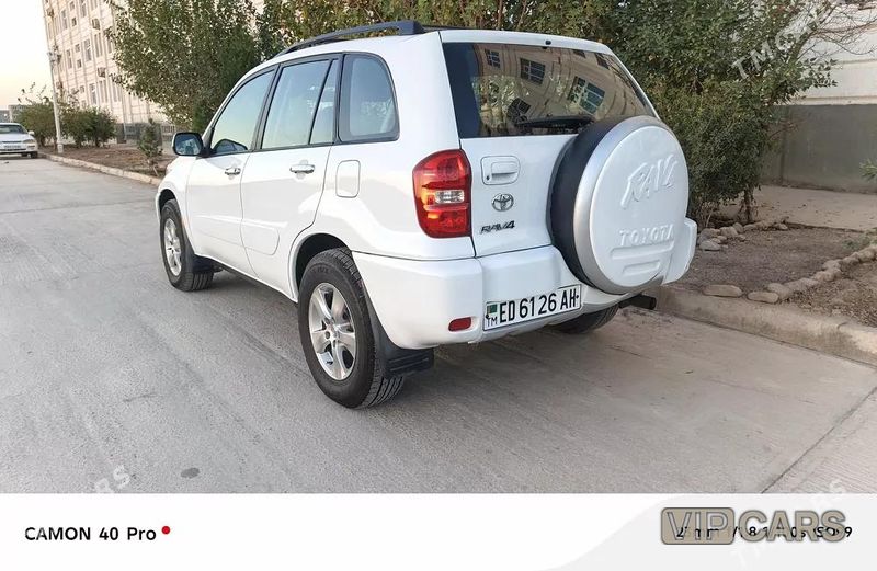 Toyota RAV4, 2004