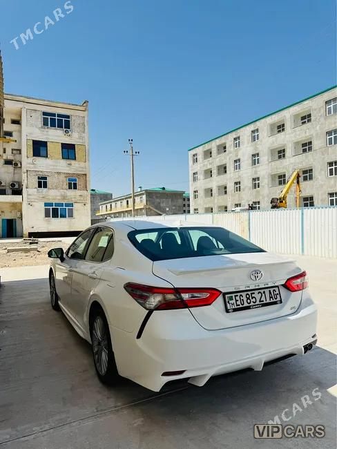 Toyota Camry, 2019
