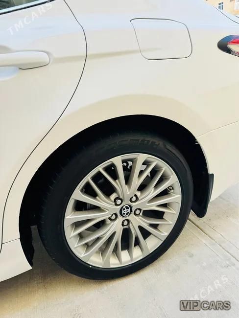 Toyota Camry, 2019