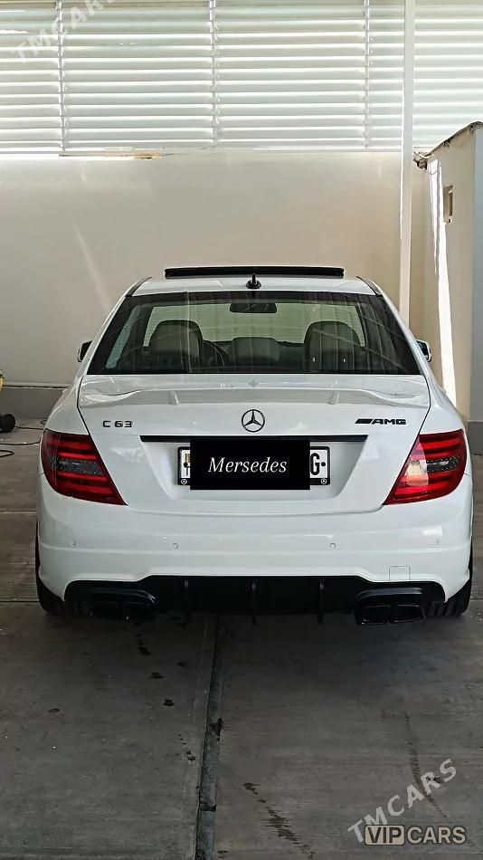 Mercedes-Benz C300, 2012