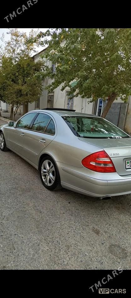Mercedes-Benz E320, 2003