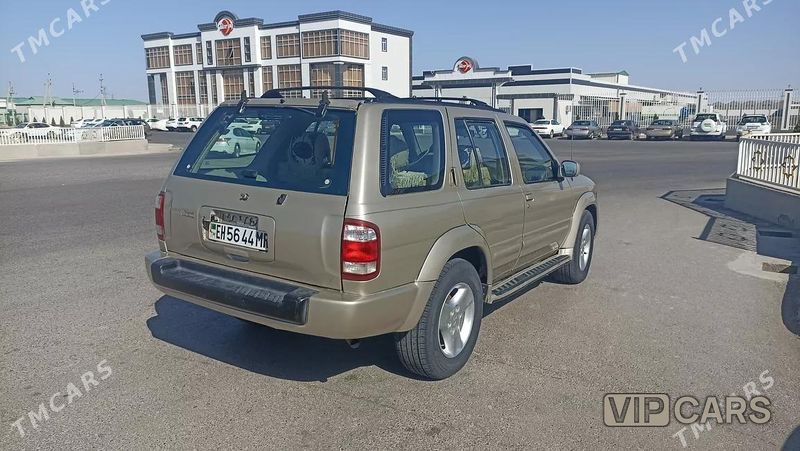 Infiniti QX4, 1999