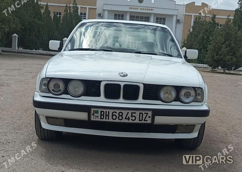 BMW 535, 1990