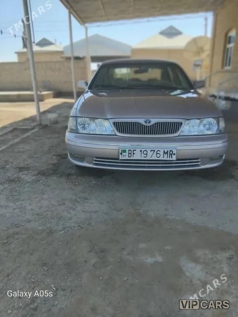 Toyota Avalon, 1999